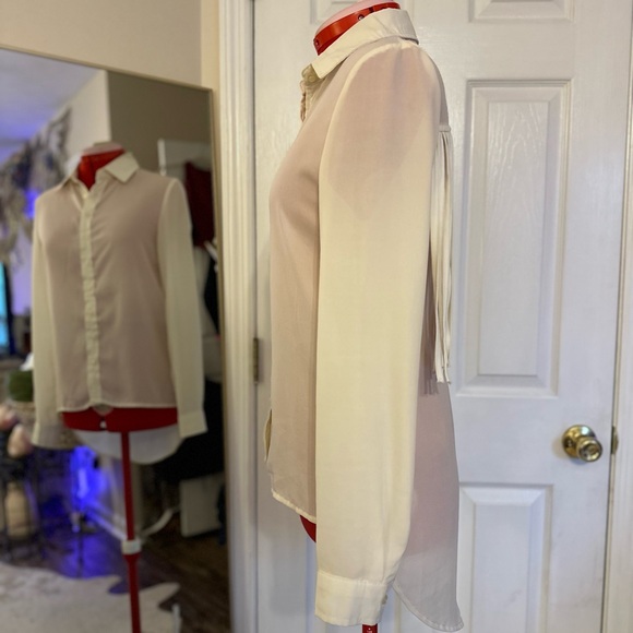 Chic Sheer Fringe Blouse - Picture 5 of 11